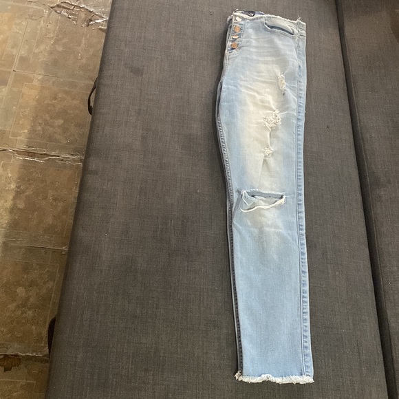 Hollister crop High Rise distressed Jeans - Picture 6 of 8